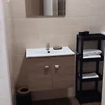 Lux Apartmanhaz *