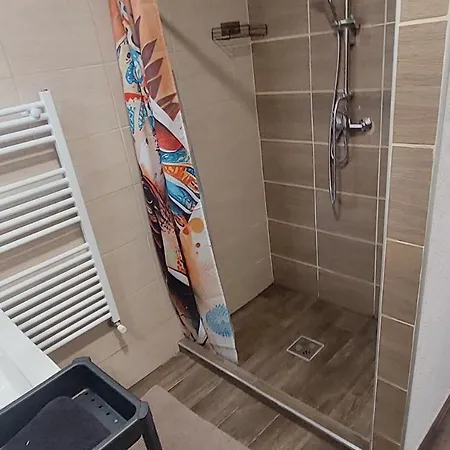 Lux Apartmanhaz Lejlighed