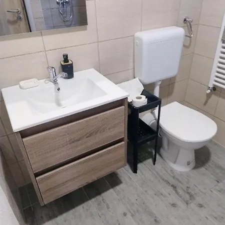 Lux Apartmanhaz 公寓 Hévíz