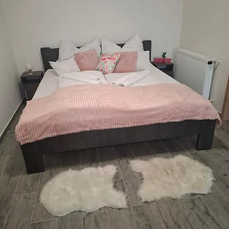 Lux Apartmanhaz Lejlighed