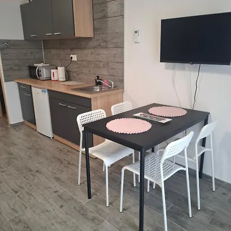 Lux Apartmanhaz * Hévíz