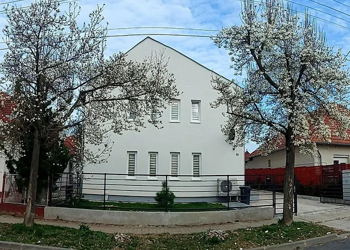 Lux Apartmanhaz 公寓 Hévíz
